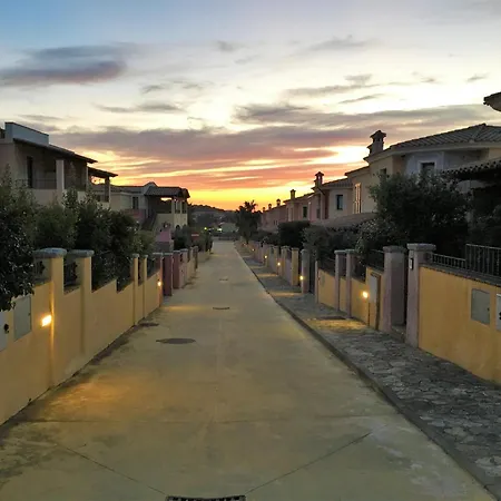 Sa Villarose By La Via Del Mare Viaggi E Vacanze Дом отдыха