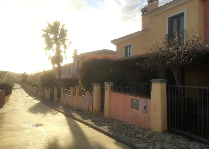 Sa Villarose By La Via Del Mare Viaggi E Vacanze Дом отдыха